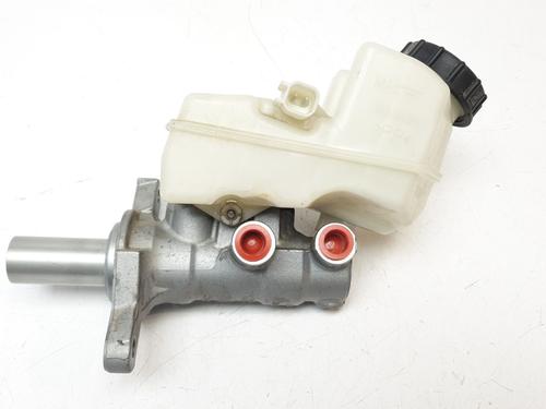 Used Brake master cylinder FORD FOCUS III [2010-2020]  18199682