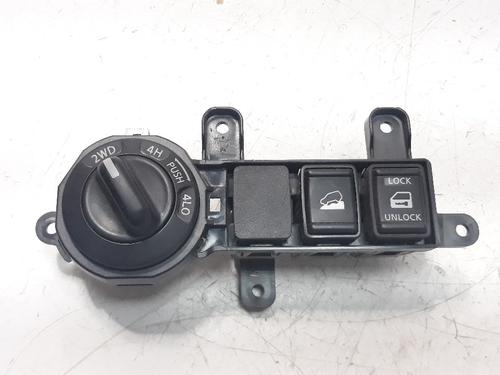 Used Switch NISSAN NAVARA NP300 Platform/Chassis (D40) [2008-2025]  16380876