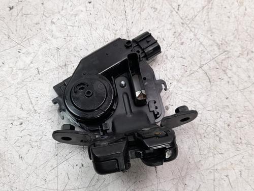 Tailgate lock TOYOTA COROLLA Hatchback (_E21_, _EA1_, _EH1_)  | BP22993724C101 