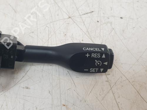 Steering wheel controls TOYOTA AURIS (_E18_) 1.8 Hybrid (ZWE186_, ZWE186R) | BP29400235E15 