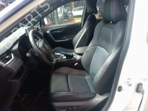 left-front-seat-toyota-rav-4-v-_a5_-_h5_-2018-38048220 main image