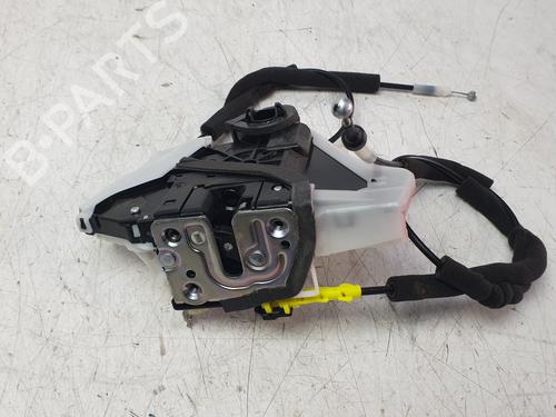front-right-lock-nissan-juke-f16_-2019-32998792 main image