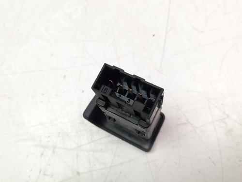 Switch LAND ROVER FREELANDER I (L314)  | BP15386575I30 