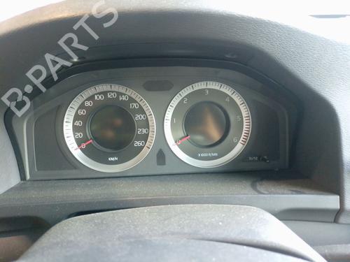 Used Instrument cluster Instrument cluster VOLVO V60 I (155) D3 / D4 (163 hp) 33469563 33469563