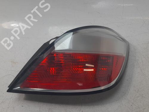 right-taillight-opel-astra-h-a04-2004-2005-2006-2007-2008-2009-2010-2011-2012-2013-2014-31943368 main image