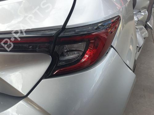 Højre baglygte TOYOTA COROLLA Hatchback (_E21_, _EA1_, _EH1_) 1.8 Hybrid (ZWE211) (98 hp) 29831531