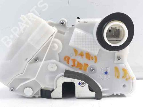 Used Front right lock TOYOTA YARIS (_P13_) 1.4 D (NLP130_, NLP130) (90 hp) 5110730