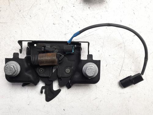 hood-lock-renault-megane-iv-hatchback-b9amn_-2015-31171684 main image