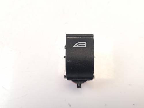Used Right front window switch FORD FOCUS III [2010-2020]  8663513