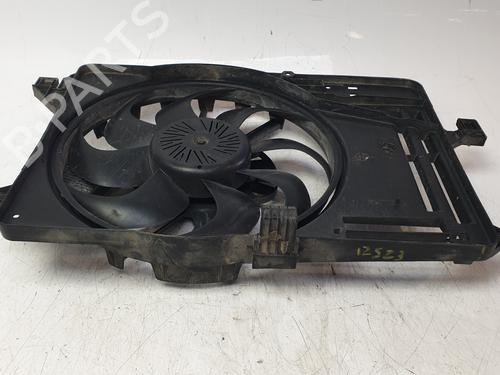 Used Radiator fan Radiator fan FORD TRANSIT CONNECT V408 Box Body/MPV 1.5 EcoBlue (101 hp) 33460886 33460886