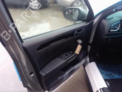 Rudehejsemekanisme ventre foran VW T-ROC (A11, D11) 2.0 TDI (150 hp) 32023244