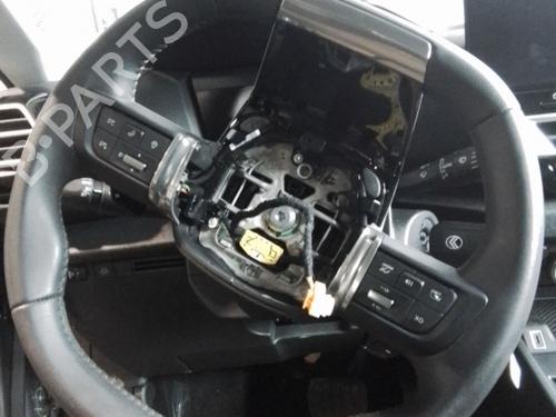 Armrest / Center console CITROËN C4 III (BA_, BB_, BC_) 1.2 PureTech 130 (BAHNSA, BAHNSB) | BP31706094I20