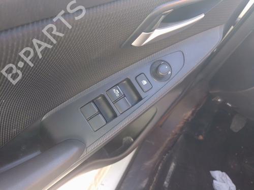 Used Left front window switch Left front window switch MAZDA 2 Hatchback (DL, DJ) 1.5 SKYACTIV-G (90 hp) 33618316 33618316