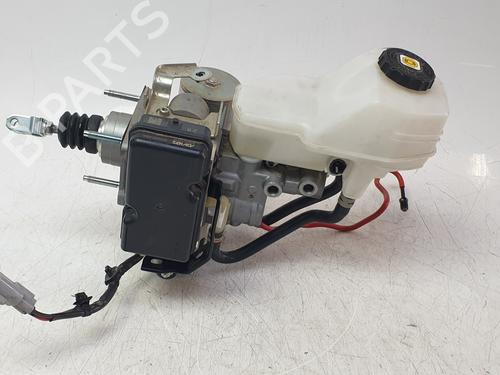 Used Brake master cylinder Brake master cylinder TOYOTA RAV 4 V (_A5_, _H5_) 2.5 Hybrid (AXAH52) (218 hp) 33856139 33856139