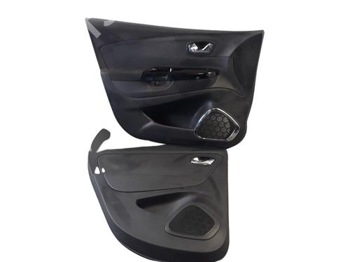 seats-set-renault-captur-i-j5_-h5_-09-tce-90-2013-6994904 main image