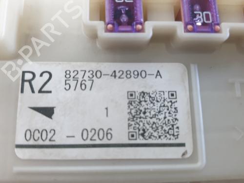 Fuse box TOYOTA YARIS (_P13_) 1.5 Hybrid (NHP130_, NHP130) | BP29438192E1 
