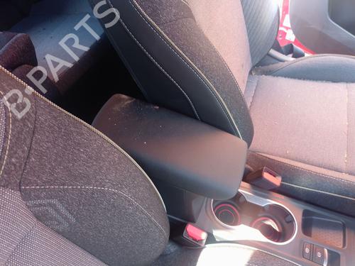 Bracciolo centrale Bracciolo centrale RENAULT CAPTUR II (HF_) E-TECH 160 (158 hp) 33812764 33812764