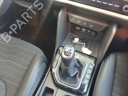 Shift knob KIA SPORTAGE V (NQ5) 1.6 T-GDI MHEV | BP28161219I34 - Image 2