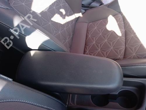 Used Armrest / Center console TOYOTA YARIS CROSS (MXP_) 1.5 Hybrid (MXPJ10) (116 hp) 31931531