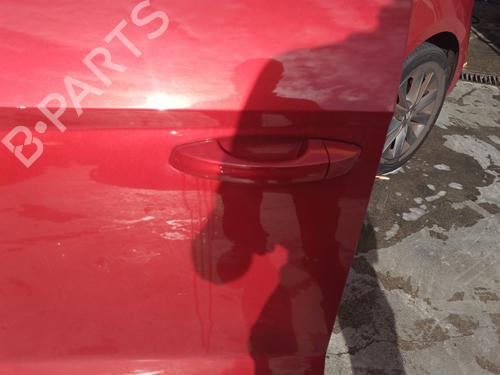 Used Front left exterior door handle SEAT LEON (5F1) 1.5 TSI (150 hp) 28672325