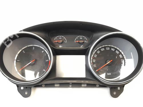 Used Instrument cluster OPEL ASTRA K (B16) [2015-2022]  8658053