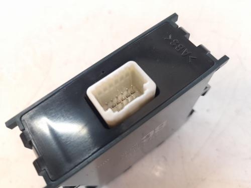 Elektronisk modul TOYOTA COROLLA Hatchback (_E21_, _EA1_, _EH1_)  | BP27360768M83 