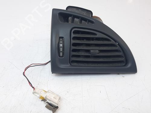 Air vent CITROËN C5 I (DC_) 2.0 HDi (DCRHZB, DCRHZE) (109 hp) 13888103