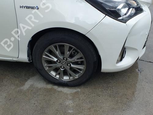 Used Right front driveshaft TOYOTA YARIS (_P13_) 1.5 Hybrid (NHP130_, NHP130) (101 hp) 24124553