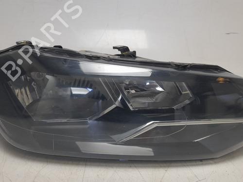 Used Right headlight Right headlight VW POLO VI (AW1, BZ1, AE1) 1.0 TSI (95 hp) 33869656 33869656