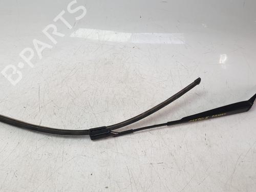 Used Front windshield wiper arm Front windshield wiper arm VW PASSAT B8 Variant (3G5, CB5) 2.0 TDI (200 hp) 22649566 22649566