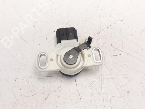 Elektronisk sensor TOYOTA COROLLA Hatchback (_E21_, _EA1_, _EH1_)  | BP15513554M84 