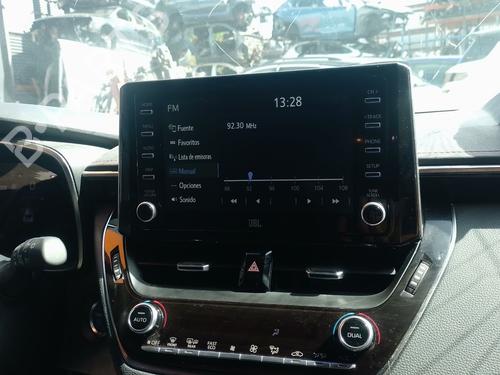 Used Display monitor Display monitor TOYOTA COROLLA Hatchback (_E21_, _EA1_, _EH1_) 2.0 Hybrid (MZEH12) (180 hp) 39617773 39617773