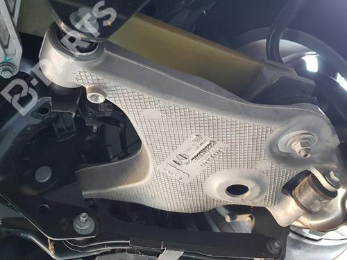 Used Right rear suspension arm Right rear suspension arm VOLVO V60 II (225) D4 (190 hp) 8663674 8663674