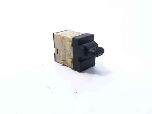 Used Right front window switch Right front window switch JEEP CHEROKEE (KJ) 2.5 CRD 4x4 (143 hp) 7014690 7014690