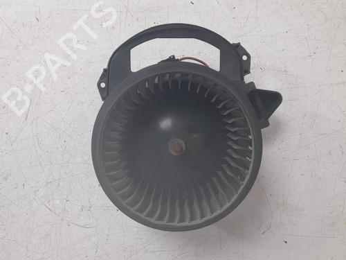 Used Heater blower motor Heater blower motor MERCEDES-BENZ GLA-CLASS (X156) GLA 180 (156.942) (122 hp) 27511662 27511662