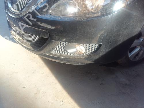 Used Left front fog light SEAT LEON (1P1) 2.0 TDI 16V (140 hp) 29585286