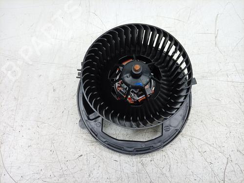 Used Heater blower motor Heater blower motor VW T-ROC (A11, D11) 2.0 TDI (150 hp) 32028072 32028072