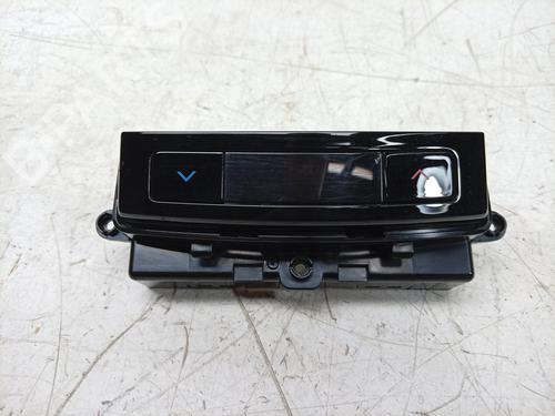 Used Climate control Climate control 38291311 38291311