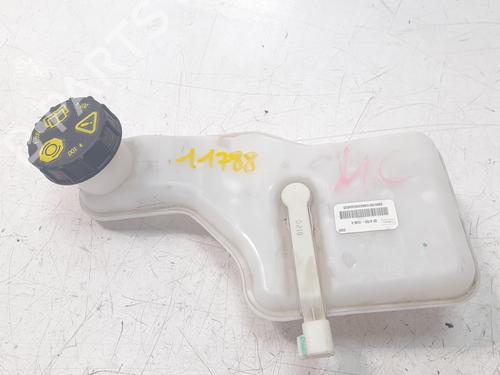 Used Brake fluid reservoir FORD MONDEO V Saloon (CD) 2.0 Hybrid (190 hp) 30777347