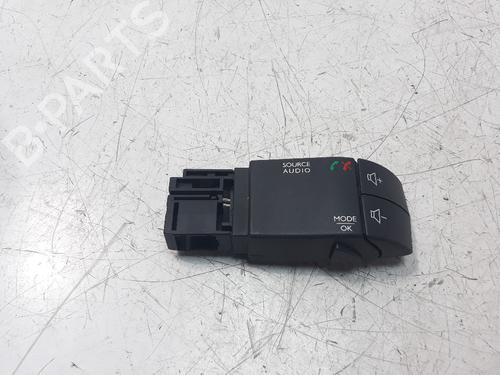 Used Switch RENAULT CLIO IV (BH_) [2012-2021]  16147935