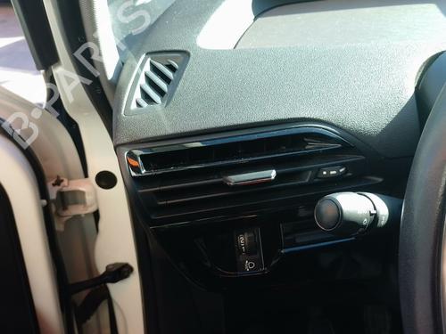 Luftventil CITROËN C4 Picasso II 1.6 BlueHDi 120 (120 hp) 31060763