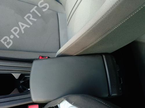 Used Armrest / Center console Armrest / Center console SEAT LEON Sportstourer (KL8, KLD) 1.5 eTSI (150 hp) 40184433 40184433