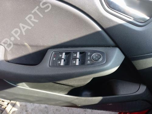 Used Left front window switch Left front window switch RENAULT CLIO V (B7_) 1.0 LPG (B7MT) (101 hp) 33795295 33795295