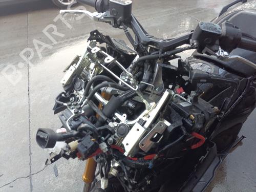 Frontplade/Frontkurv YAMAHA MOTORCYCLES TMAX TMAX 560 (SJ18) (48 hp) 25234049