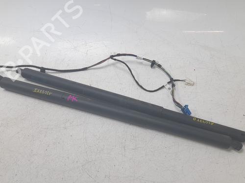 Used Tailgate lift support Tailgate lift support MERCEDES-BENZ GLA-CLASS (X156) GLA 180 (156.942) (122 hp) 27499507 27499507