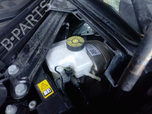 brake-master-cylinder-bmw-3-g20-g80-g28-2018-37293509 main image