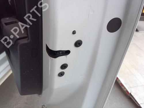 Vergrendeling rechts voor OPEL CORSA F (P2JO) 1.2 (68) (101 hp) 26391311