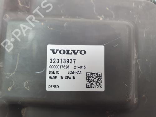Engine control unit (ECU) VOLVO XC60 II (246) D4 Polestar | BP29993213M57
