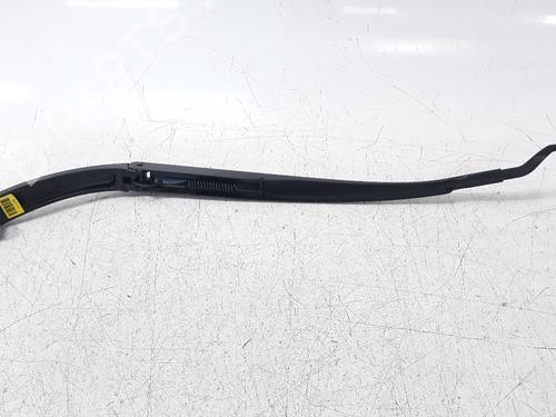 Used Front windshield wiper arm HYUNDAI KONA (OS, OSE, OSI) [2017-2023]  15843981