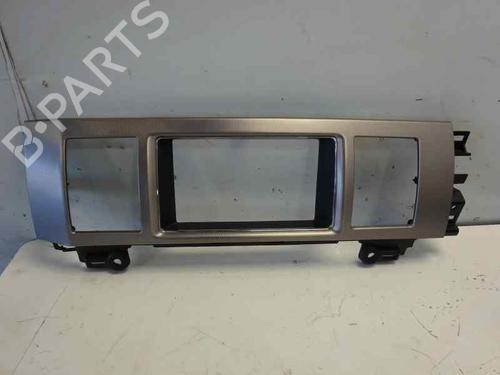 Air vent JAGUAR XF I (X250) 3.0 D (241 hp) CX2319K617AA |